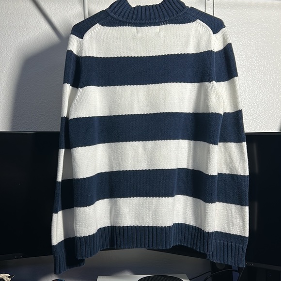 A small crew neck sweater which is from nine and company. - Picture 2 of 2